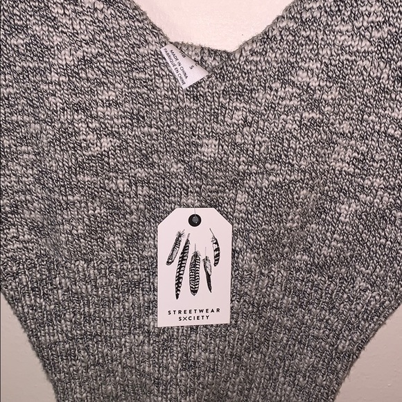 Cute top by Streetwear Sxciety - Picture 3 of 3